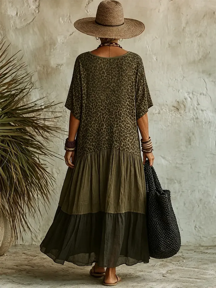 Vestido Casual em Chiffon e Algodão com Recortes e Estampado de Onça