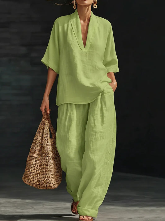 Conjunto de senhora em linho de duas peças, casual e confortável.
